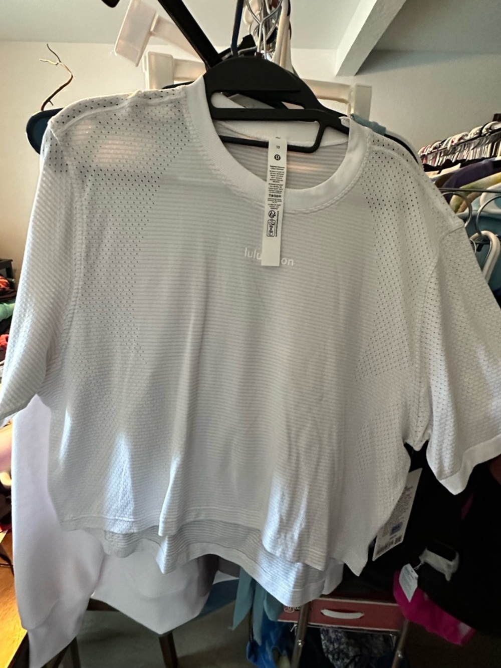 Lululemon  athletica Women's Swiftly High-Low Cropped Short Sleeve 10 White